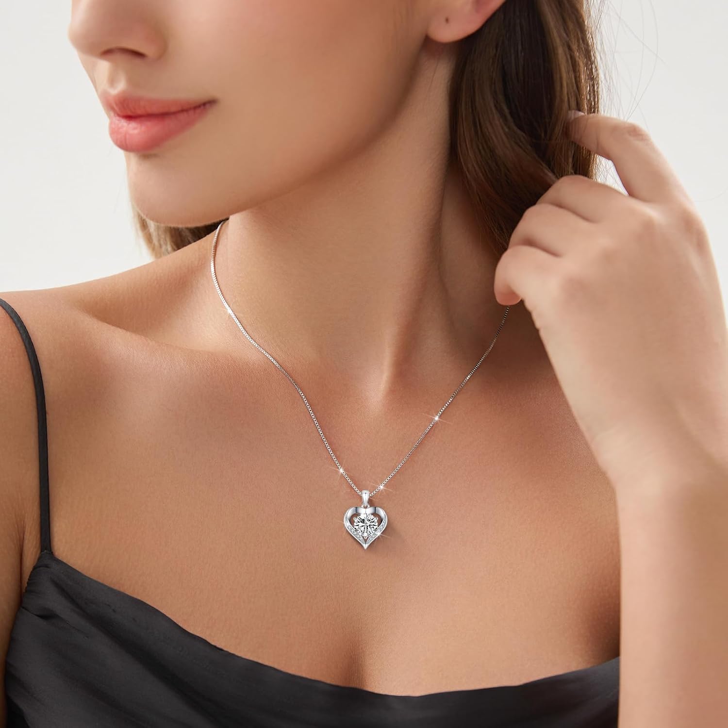 Moissanite Necklace for Women, 1-3 Carat Moissanite Heart Necklace Engraved with 'I LOVE YOU', Birthday Gift for Wife, Anniversary Present for Wife Women, Jewelry Gift for Girlfriend Mom Girls